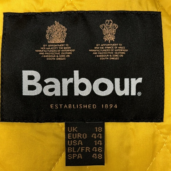 Barbour Annandale Quilted Jacket - Picture 14 of 16